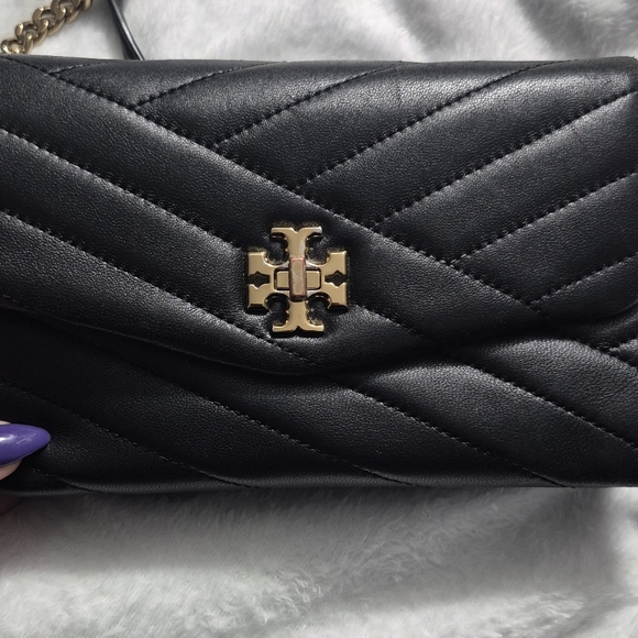 SOLD* Tory Burch Black Quilted Leather Clutch - Picture 6 of 9